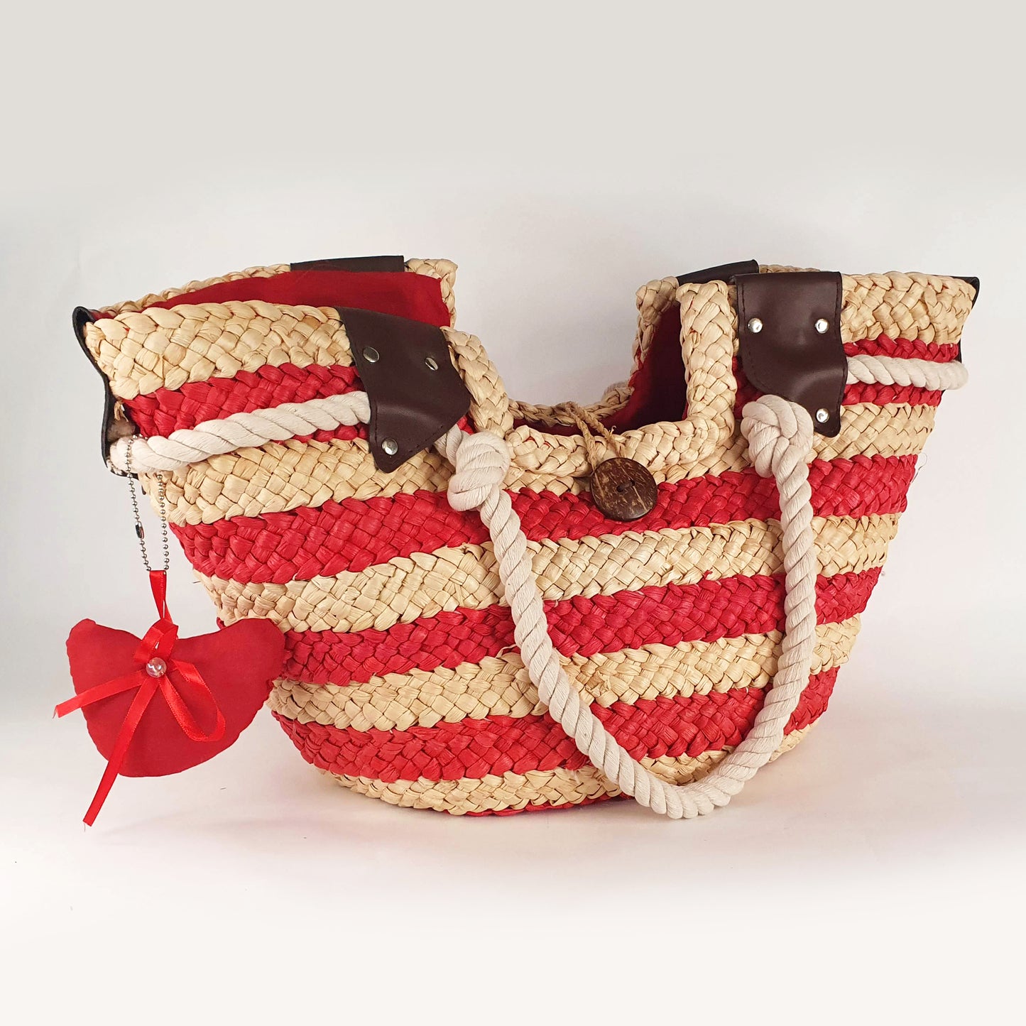 Straw Beach tote with rope