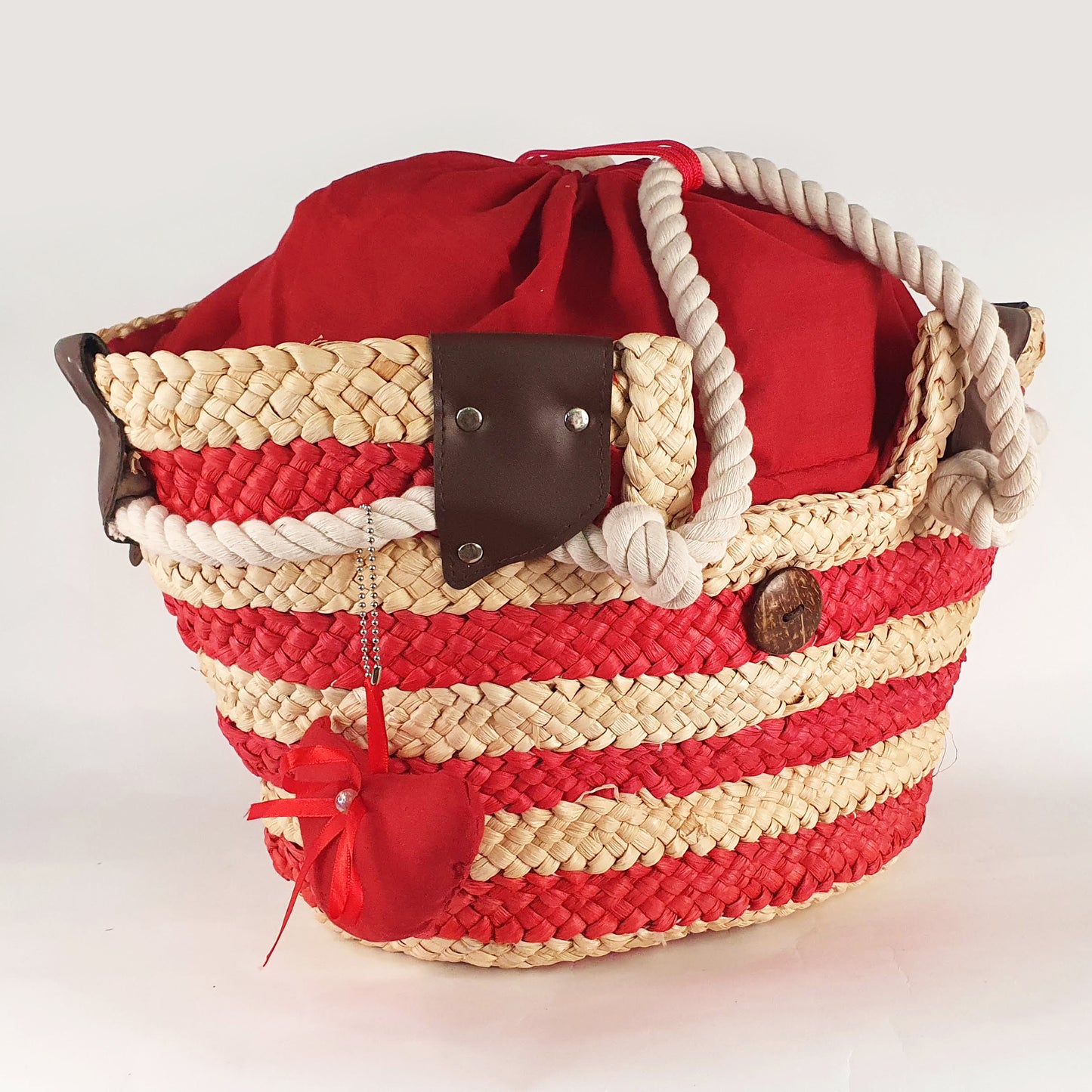 Straw Beach tote with rope
